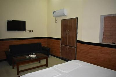 De Metro Guest House