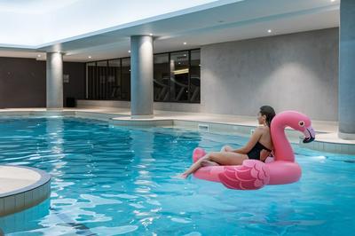 Radisson Blu CDG Airport Terminal Hotel, Paris