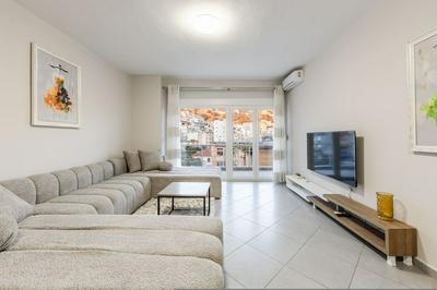 Seaview Apartment in the Heart of Saranda