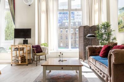 Bright Two BR Period Apartment in Whitechapel