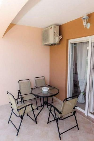 Ljuba - in Center & Close to the Beach - A1