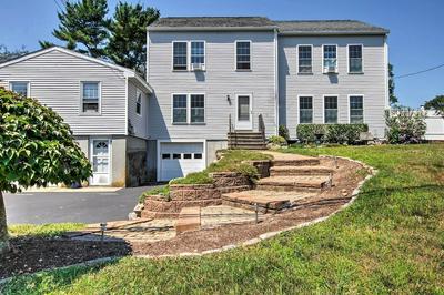 South Kingstown Vacation Rental: 2 Mi to Beach!