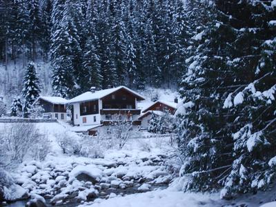 Spacious Holiday Home in Mayrhofen With hot tub
