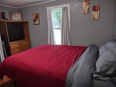 Clean, Cozy Home W Kitchen Near I-24 Pet Friendly