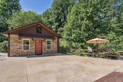 Hickory Hideaway: Forest-view Haven w/ Fire Pit!