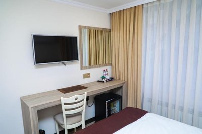 Deluxe Hotel by Zorge street