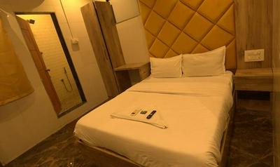 Fabhotel Platinum Inn