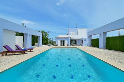 Ca Martin in Javea With 3 Bedrooms and 2 Bathrooms