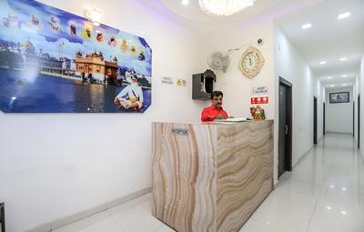 OYO 24851 Hotel R Continental