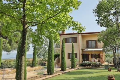 Olives and Vines all Season Villa