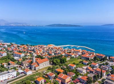 Sunny and Sleek Apartment Kastel Novi With Terrace