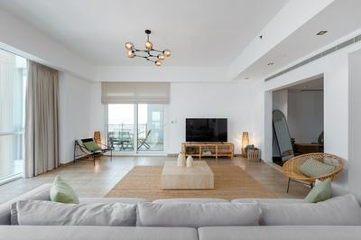 Modern 3BR Maid at the Palm w Pool and Gym