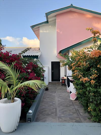 THUISHAVEN adults-only boutique resort