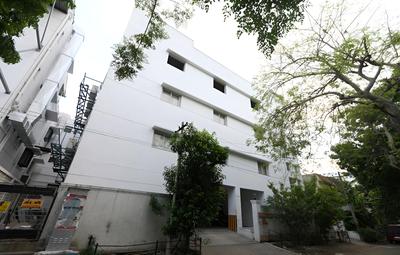 OYO 683 Hotel Sri Chakra Inn