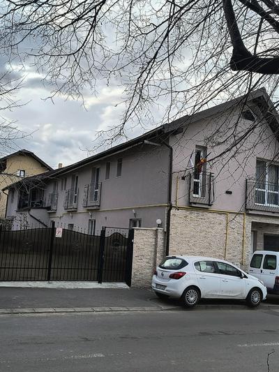 Casa Mais Brașov Guesthouse with Free Parking