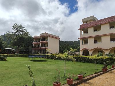 Utopia Resort