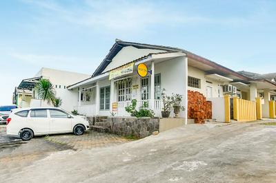 OYO Life 90896 Griya Atu Syariah