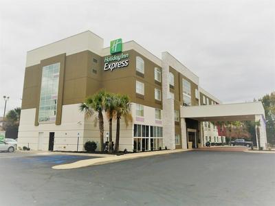 Holiday Inn Express Columbia NE - Fort Jackson by IHG