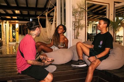 The Yak Lake House Hostal Bacalar