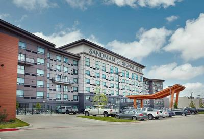 Sandman Signature Dallas Las Colinas Hotel & Suites