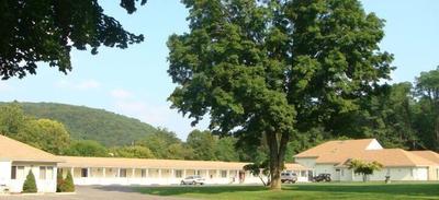 Rocky River Inn