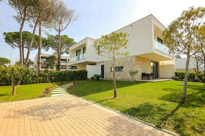 Sanpietro Vacation Villa 008