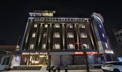 Fabhotel Prime Candle Wood