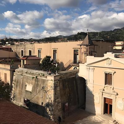 Castello D'Alcontres B&B