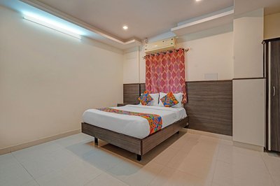 Fabhotel Sapthagiri Suites Inn