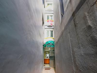 OYO 836 E & H Residences