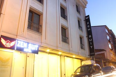 Zen Suit Otel