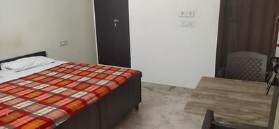 Roomshala 125 Hotel Maharaja