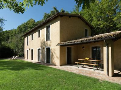 Villa in Sermugnano With Pool & Garden