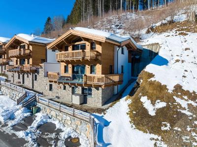 Chalet in Muehlbach am Hochkoenig With Sauna