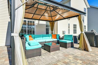 6 Mi to Charlotte Motor Speedway: Home w/ Fire Pit