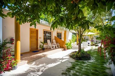 Thoddoo Beach View by Vista