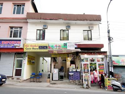 OYO 22932 Hotel Shiv Shanker