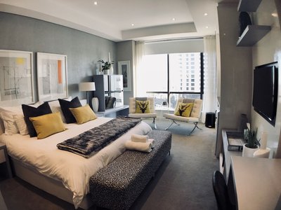 Sandton Skye Suite 604