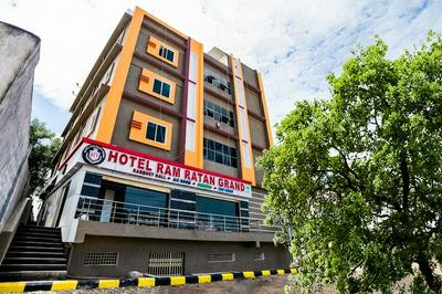 OYO 63209 Hotel Ram Ratan Grand