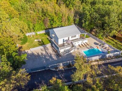 Apartment in Croatia Near the Adriatic Coast