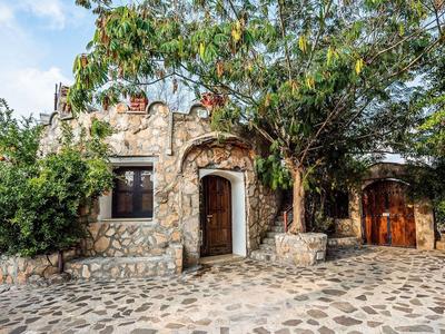 Belvilla by OYO Villa Barone Guest House