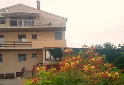 Ognjen - Family Apartments With Free Parking - R1