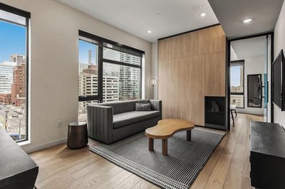 Sosuite Corner 1bed Apt w Roof Deck, Gym, Laundry