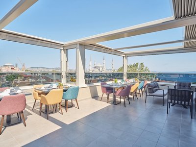 Four - G Hotel Premium