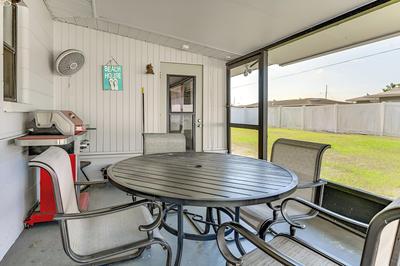 Cozy Venice Hideaway ~ 3 Mi to Beach & Downtown!
