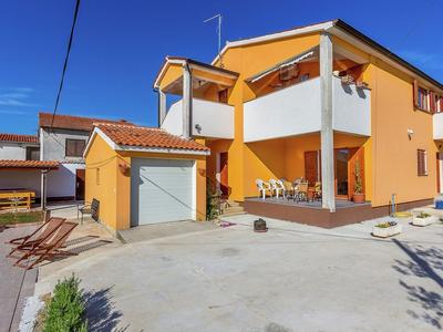 Detached House With Swimming Pool Near the Sea
