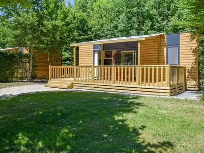 Cottage in Dordogne With Lake View and Pool
