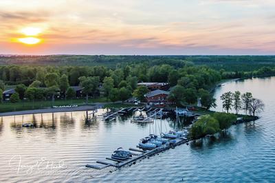Horseshoe Bay Lodge