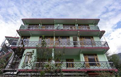 OYO Home 19573 Lush View Stay