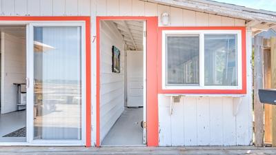 Bungalow 7 - 2br, Waterfront